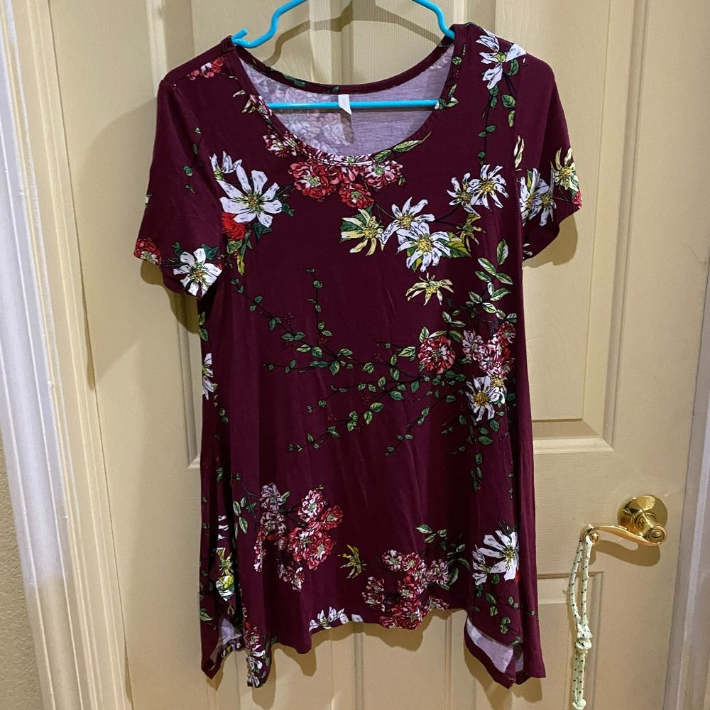 Bishuige medium red floral tunic